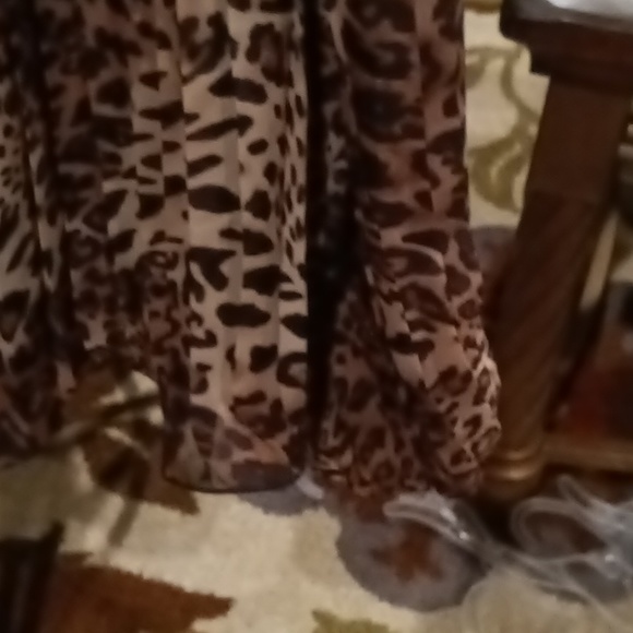 FINAL PRICE NWT ODDY accordian-style flared hem pleated sleeves blouse M - Picture 5 of 8